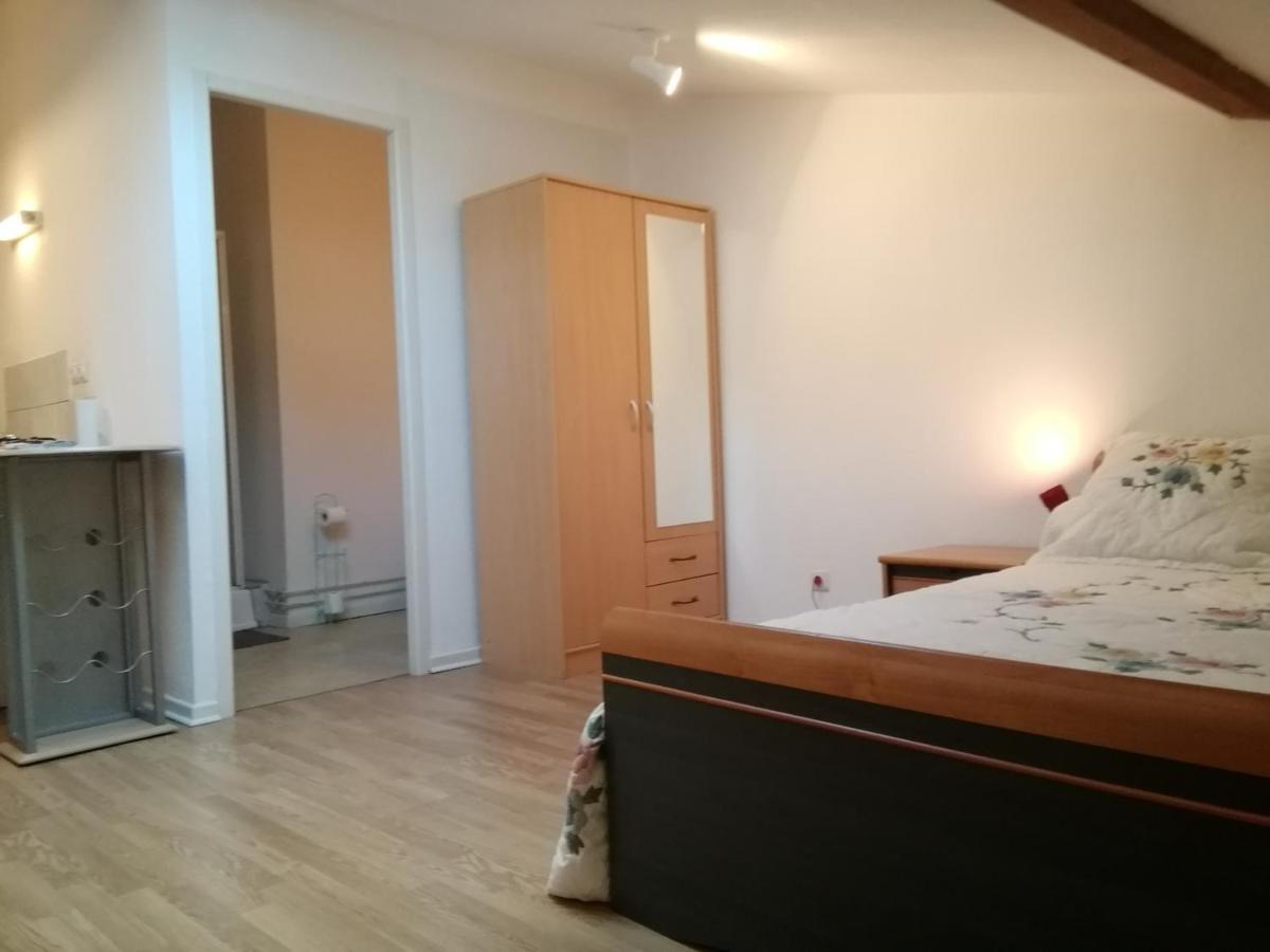 Apartament Studio Mansarde A Oyonnax Zewnętrze zdjęcie