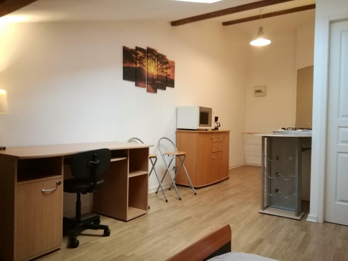 Apartament Studio Mansarde A Oyonnax Zewnętrze zdjęcie